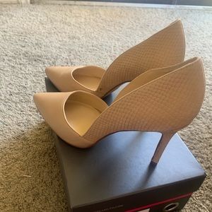 Vince Camuto heels size 8